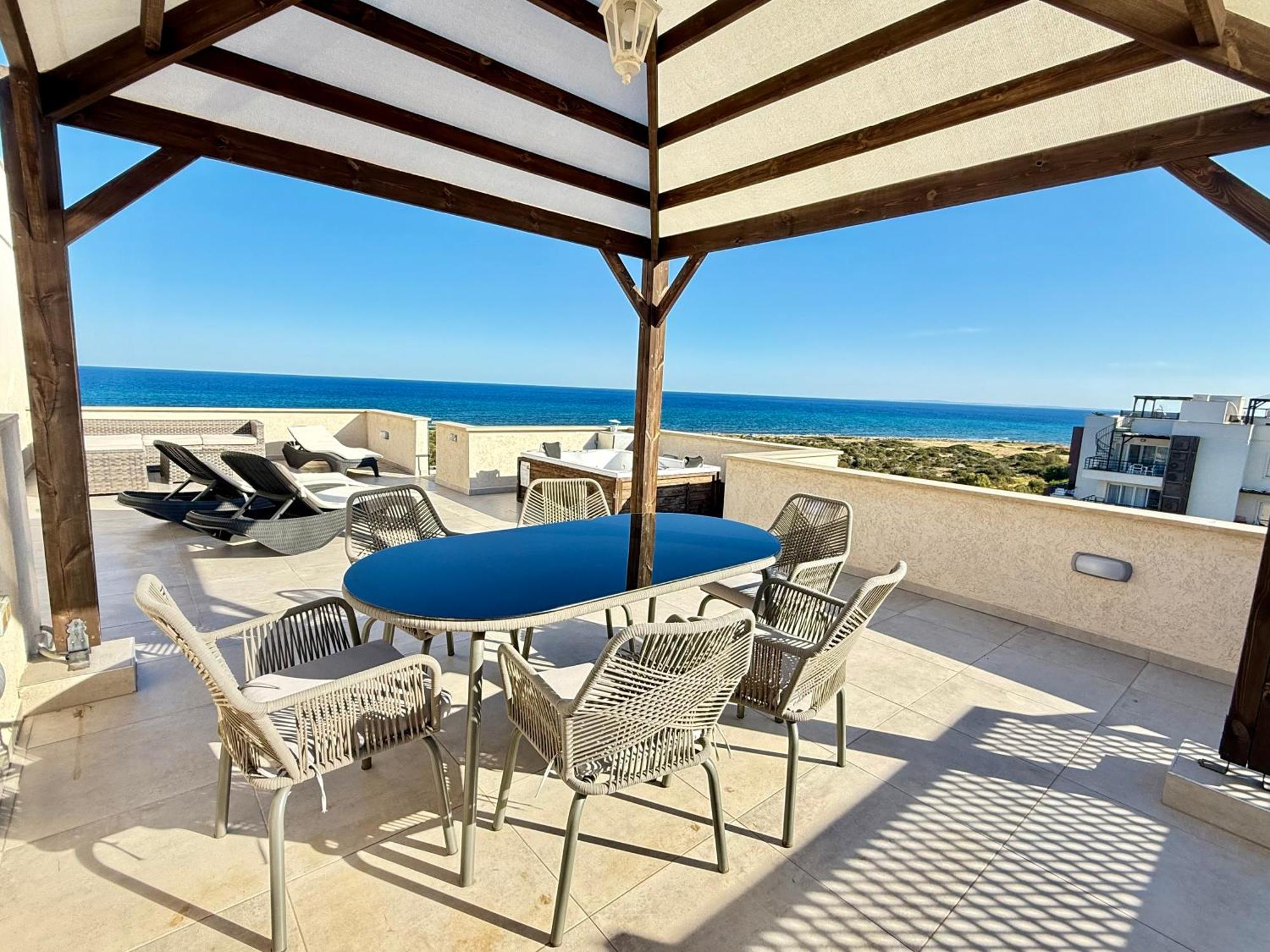 Relaxing Penthouse Suites By The Sea Vokolidha Room photo